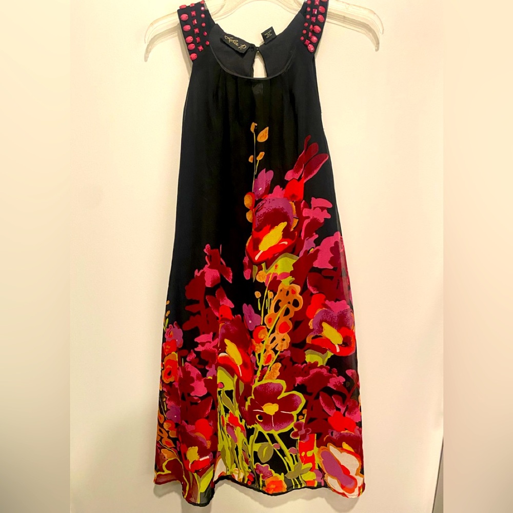 So cute!  Lola P.  size L sleeveless 2 layered dress in amazing colors.